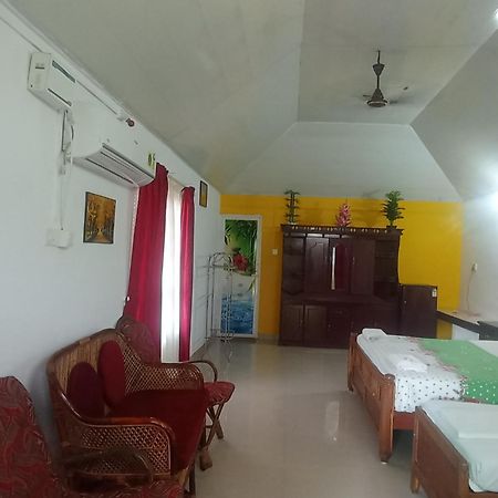Keratheeram Beach Resort Varkala Bilik gambar