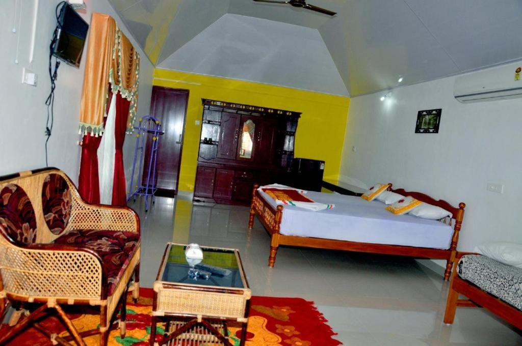 Keratheeram Beach Resort Varkala Luaran gambar