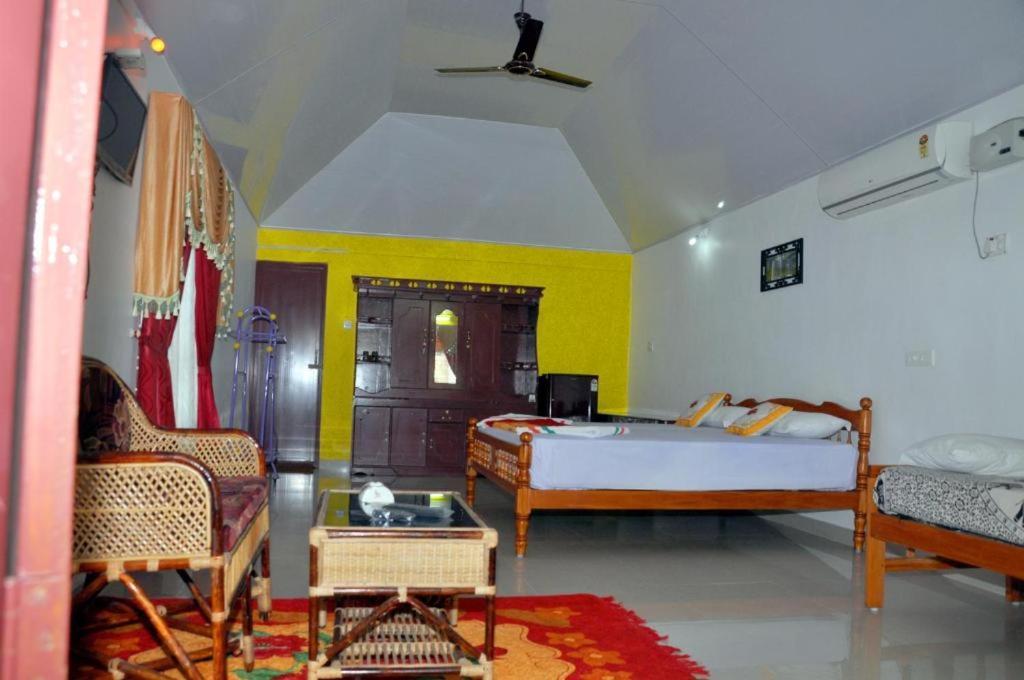 Keratheeram Beach Resort Varkala Luaran gambar