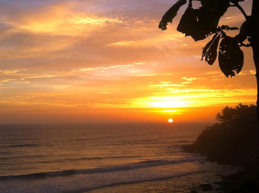 Keratheeram Beach Resort Varkala Luaran gambar